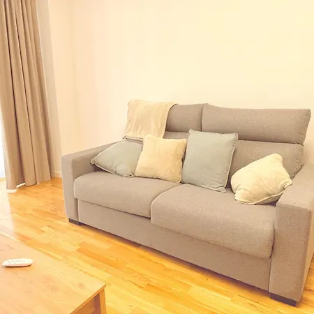 Ramon Y Cajal 1 Apartment *